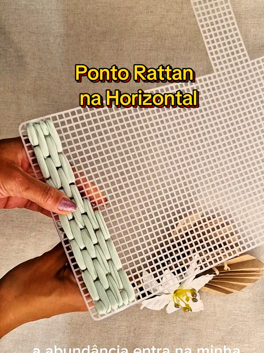 #creatorsearchinsights  usei agulha de tapeceiro na tela fazendo  Ponto Rattan Reverso na Horizontal #tutorial #tiktokindia #tik_tok #artesanato #tela #crochê #tela #vi #videoviral #video #v #foryoupage #funny 
