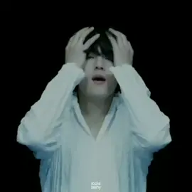 this masterpiece turned 7 this month. the perfect song to be sung by the most unique and singular person.🤍 #taehyung #v #singularity 