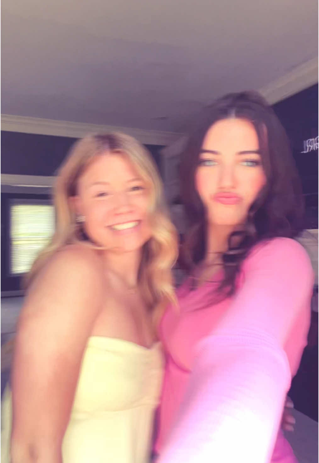 summa💛🩷 #summervibes @Grace Gilles 