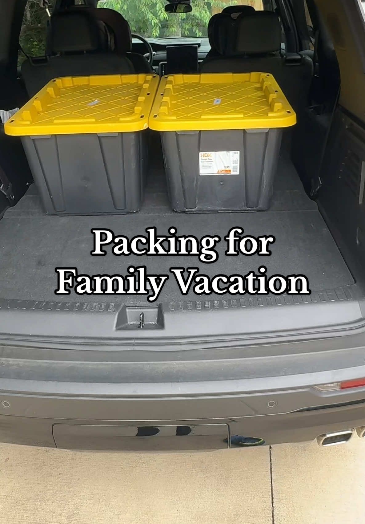 My favorite way to pack for a trip to the beach house! Just make you have a line of sight to see out of the back when driving 🚙🧳 #packingtips #packinghack #travelhack #packingforvacation #vacationpacking #familyvacationtips #familyvacation