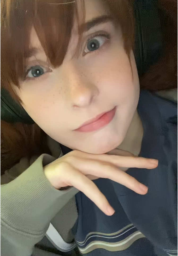 my hair looks interesting without my side bits 
