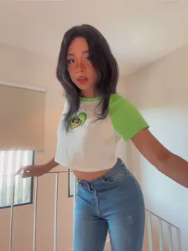 Que haces si invitas a salir a tu amigo femboy y lo ves llegar así? 🤔😳 #crossdressing #girlyboy #femboyz #femboytiktok #femboyfriday #maletofemale #femboy 