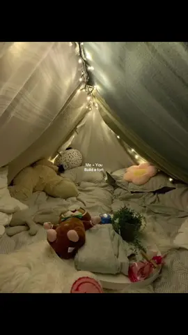 Build a fort #fort #summerbucketlist #Summer #ideas #sleepoverideas #sleepover #indoor #fyp #viral #tagsomeone #tag #aesthetic #lilliesareblooming 