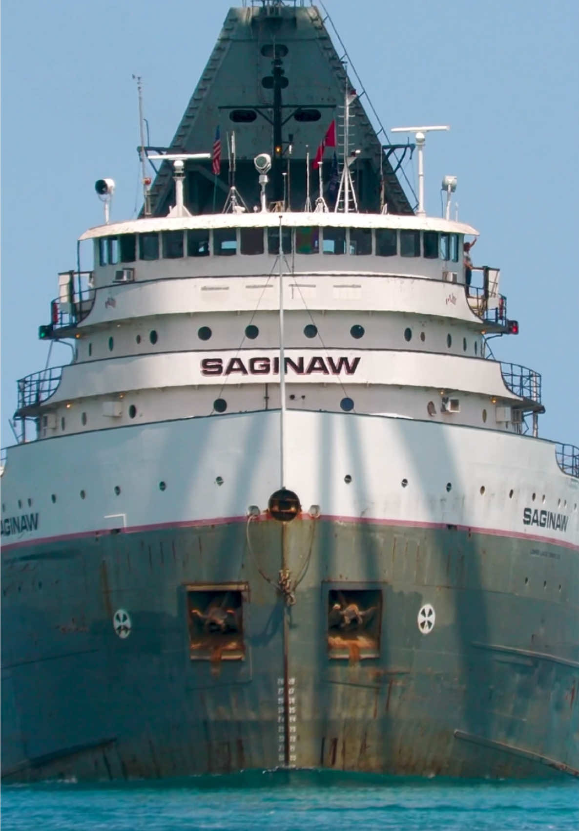 Classic Great Lakes freighter Saginaw salutes in the shadows of the Blue Water Bridge. May 10, 2025. #saginaw #greatlakesfreighter #classiclakefreighter #lowerlakestowing #shiphorn