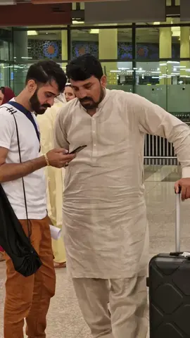 جو لوگ اچانک آپ کے دشمن بن جاتے ہیں دراصل وہ شروع ہی سے آپ سے نفرت کرتے ہیں لیکن وہ اداکاری اور منافقت میں مہارت رکھتے ہیں۔🩶#italy🇮🇹 #SariGondal #viralpost2025シ #plzsupport #foryoupage 
