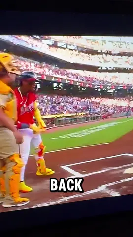 FIRST PITCH CRUSHING @RonaldAcunaJR13 💣 🦍 #MLB #Braves #HomeRun #HesBack #FirstPitch #Viral #AtlantaBraves 