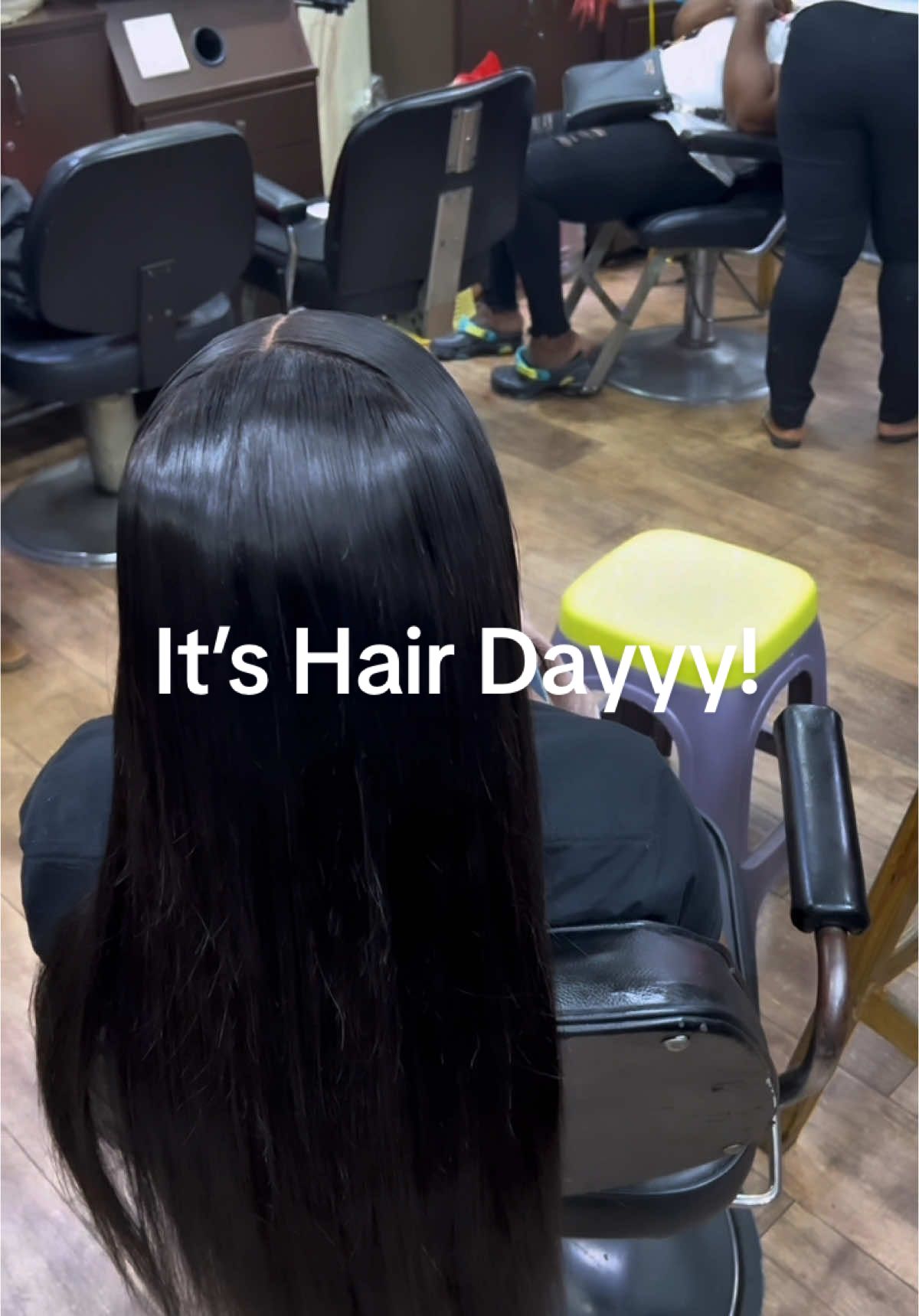 Bringing LuxeBeautyHairExtentions back better than ever—this is just the beginning! Let me know what yall think 😍😍#tiktokjamaica #fyp #jamaicantiktok🇯🇲viral #fypシ゚ #hairtiktok #bussdownmiddlepart #viralvideos #CapCut #trendingvideo #straighthair 