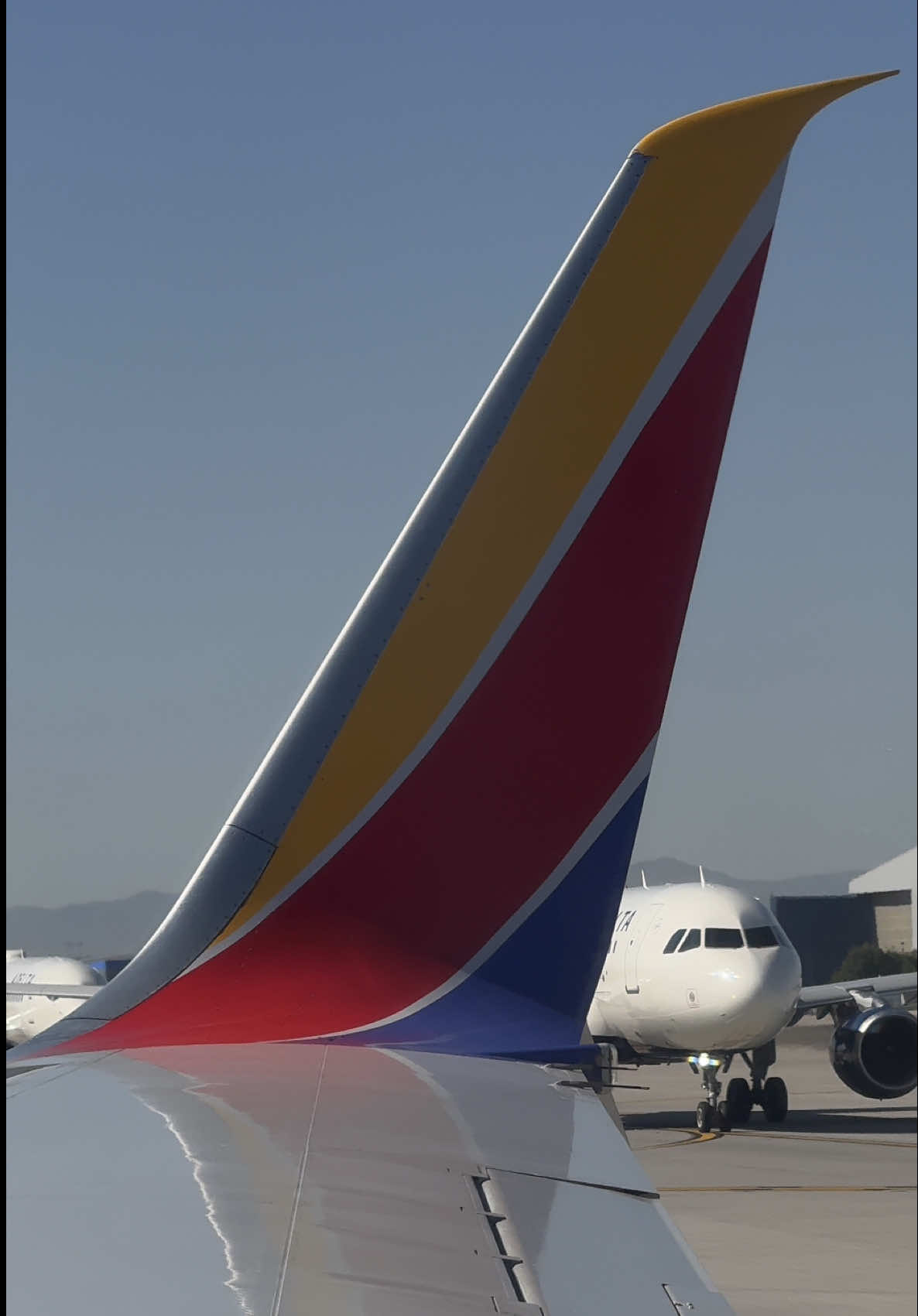 a day in my life, travel edition ✈️👜 I did a trip out to @visitsaltlake in @Visit Utah and I can’t wait to share more about all the places I got to see, try, and sip on!  On that note, make sure to book your @Southwest Airlines flights before May 28th, 2025 to lock in 2 free checked bags on any flights until 01/26/2026!  #travel #southwestairlines #southwestpartner #travelvlog #flightdeal #southwestairlines #southwest #chicago