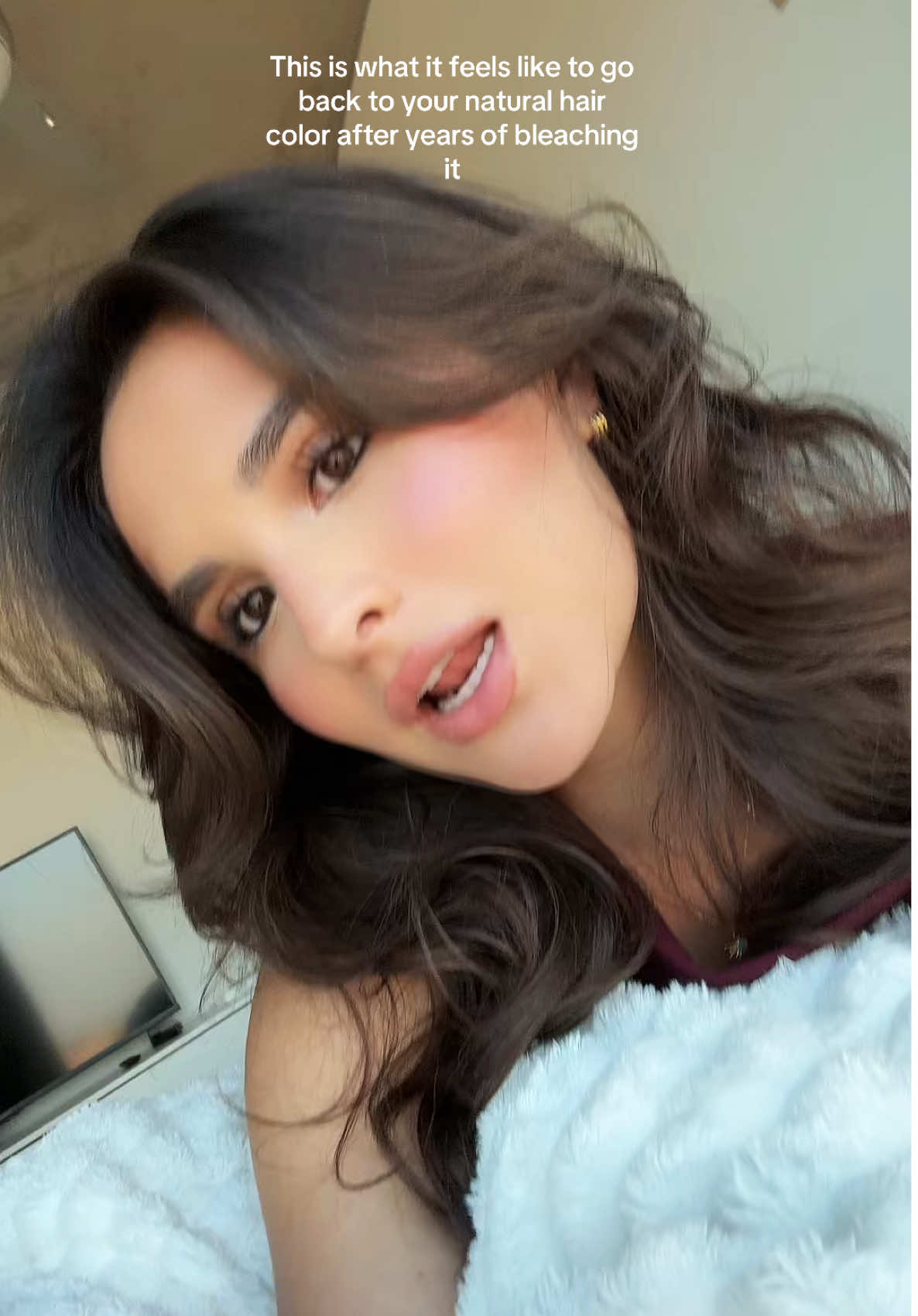 She’s a brunette again 