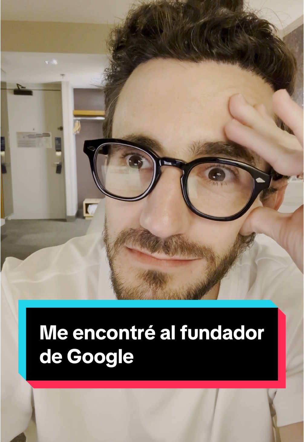 Mercatitlenses no me lo van a creer pero el otro día me encontré a Segey Brin, cofundador de Google. 😱 Una persona que transformó el mundo y después de varios años de retiro acaba de volver al mundo de la tecnología para dedicarse a la Inteligencia Artificial. 🤖 #googleio #sergeybrin #demishassabis #inteligenciaartificial 