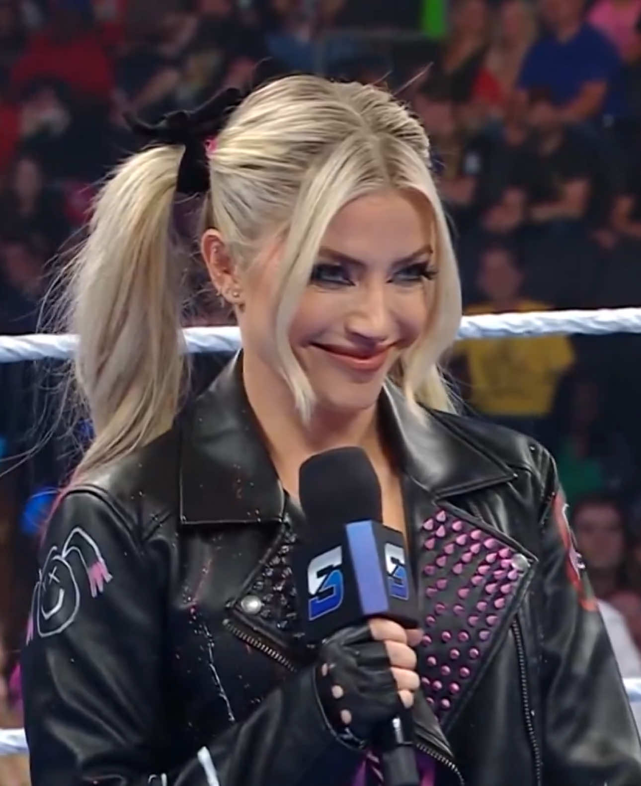 Alexa Bliss tonight on smackdown ✨🖤 #alexabliss #WWE #raw #wrestling #fyp #foryoupage #trending #lol #followback #netflix #live #tiktok 