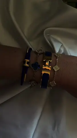 ☀️Découvrez notre collection de bijoux en acier inoxydable 😍sur notre site, à partir de 12,99€ ❗️et obtenez-en 1 offert 🎁pour 2 achetés avec le code « 3POUR2»😁#acierinoxydable #femme #bijoux #petitprix #accesoires #bijouxaddict #bijouxdorés #mode #bijouterie #maximalism #minimalist 