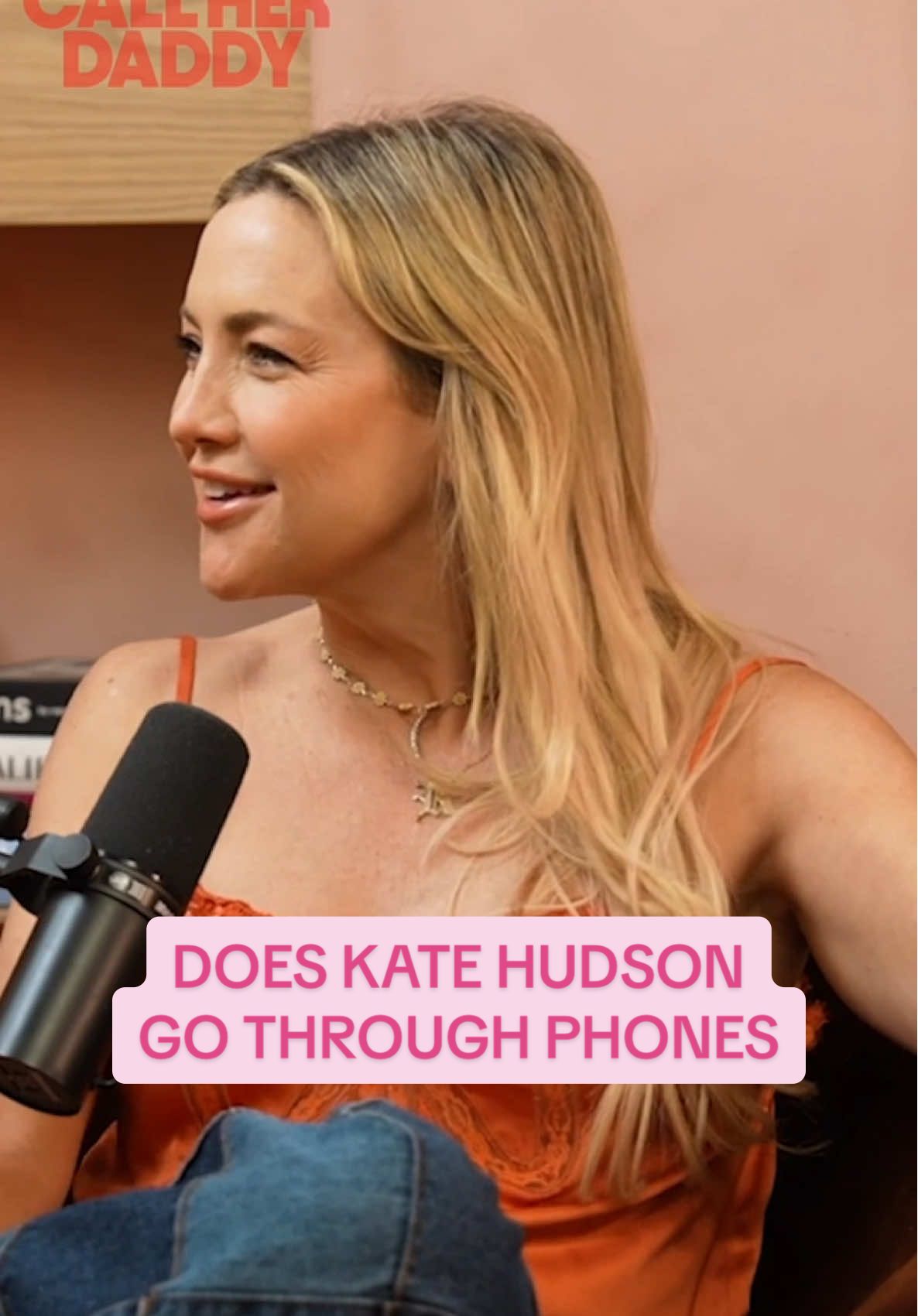 We’re daddy gang, we’re going through phones 🤷‍♀️ @Kate Hudson 