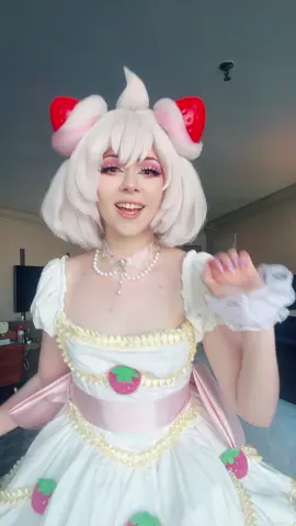 Alcremie at Momocon today!! #alcremiecosplay #alcremie #pokemoncosplay #pokemon #momocon #momocon2025 