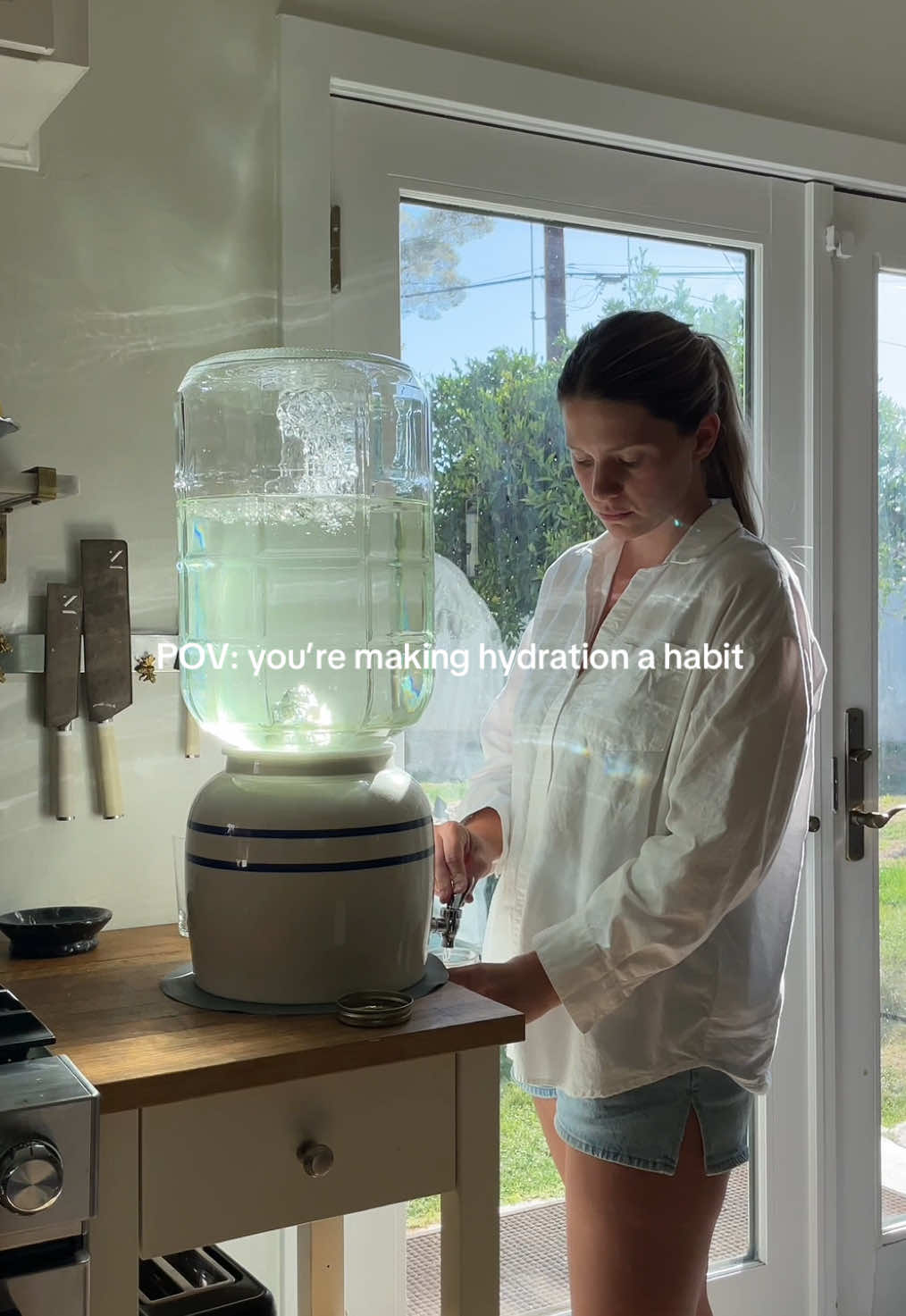 A simple shift that’s made me drink a lot more water 💦 #hydrationstation #watercocktail #refreshingdrinks 