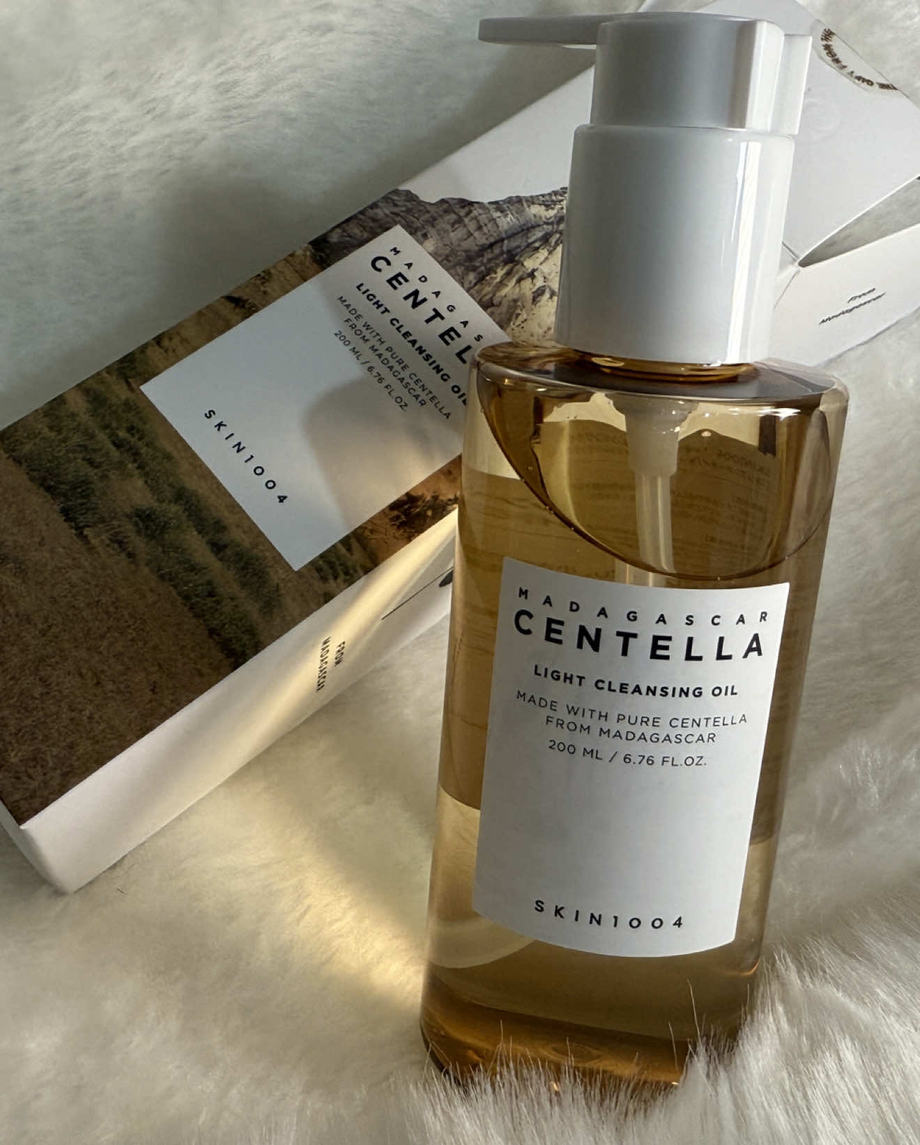 Insta glamby_alisha_ When you can’t be mua only you need to learned everything for your passion 🫩 Here’s some video of Centella advertisement lol  😂 @SKIN1004 US  #video #centella #koreanskincare #skin1004 #cleansing #cleansingoil #centellacleansingoil #sikncare #japan #content #creatorsearchinsights #glambyalisha 