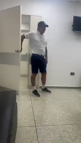 Para ser padre hay que vestir como uno #padres #papasdetiktok 
