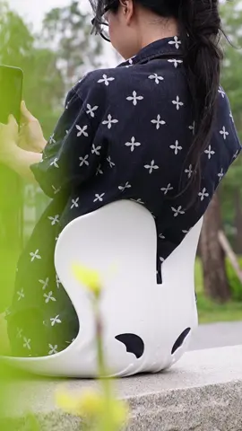 Biến mọi giừo ngồi thành khoảnh khắc thoải mái với ghế đặc biệt, hỗ trợ điều chỉnh tư thế ngồi, nâng niu sức khỏe của bạn, giúp bạn có một vóc dáng đẹp tự tin! #isuni #tongkhoisuni #ghedieuchinhtuthengoi #ghecongthaihoc