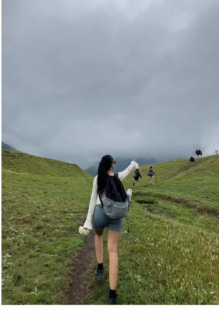 Hands Down!! Best hike everrrr😍😭 #CapCut #fyp #trending #foryou #hike #trekking 