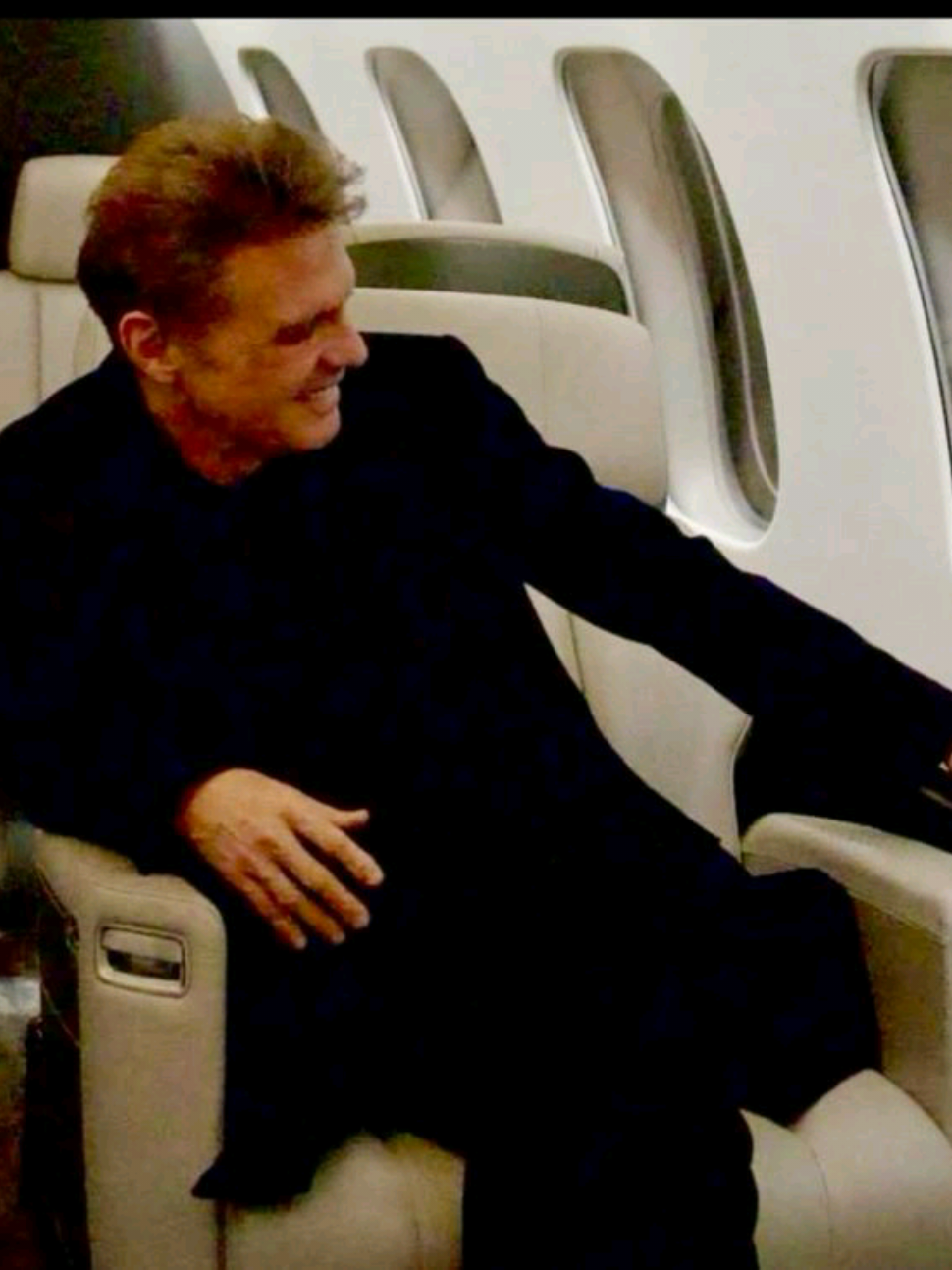 Tan real. ☀️ #luismiguel #soldemexico #luismiguelfan #mexico #orodeley #luismiguelenvivo #soldemexico #luismiguellaserie #luismigueleras #luismiguelfans #luismigueltour #luismigueltour2024 #luismigueltour2023  #luismiguel_official  #luismiguellaserie 