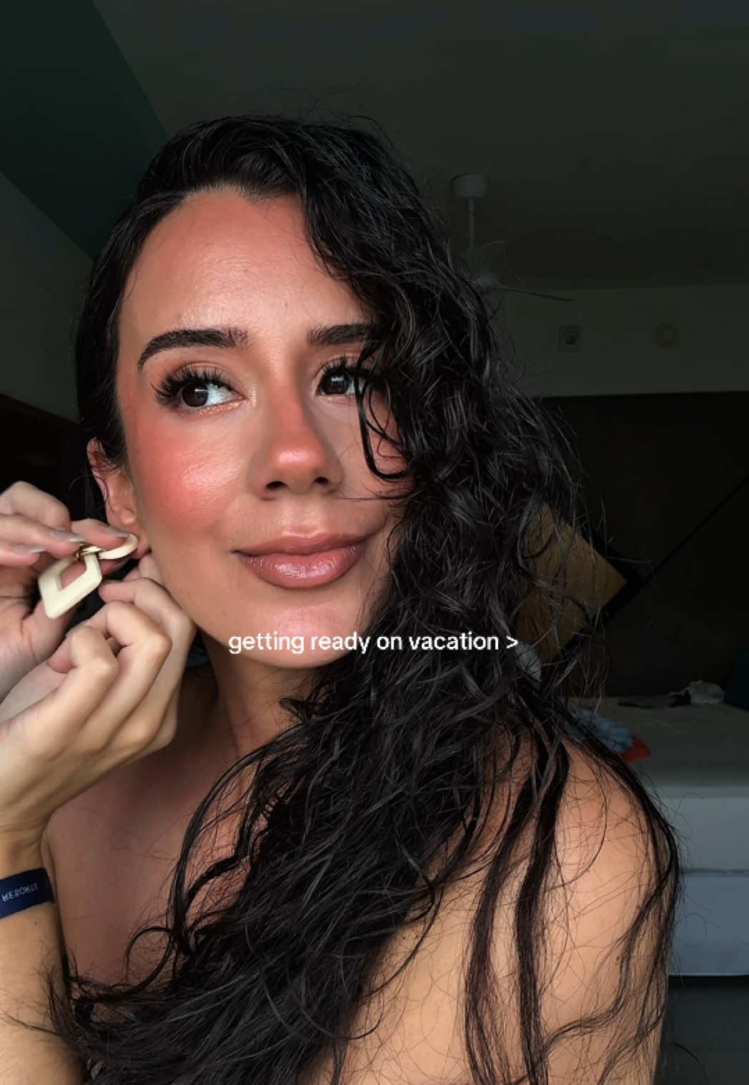 getting ready on vacation > #grwm #makeup #beach #vacation #Summer