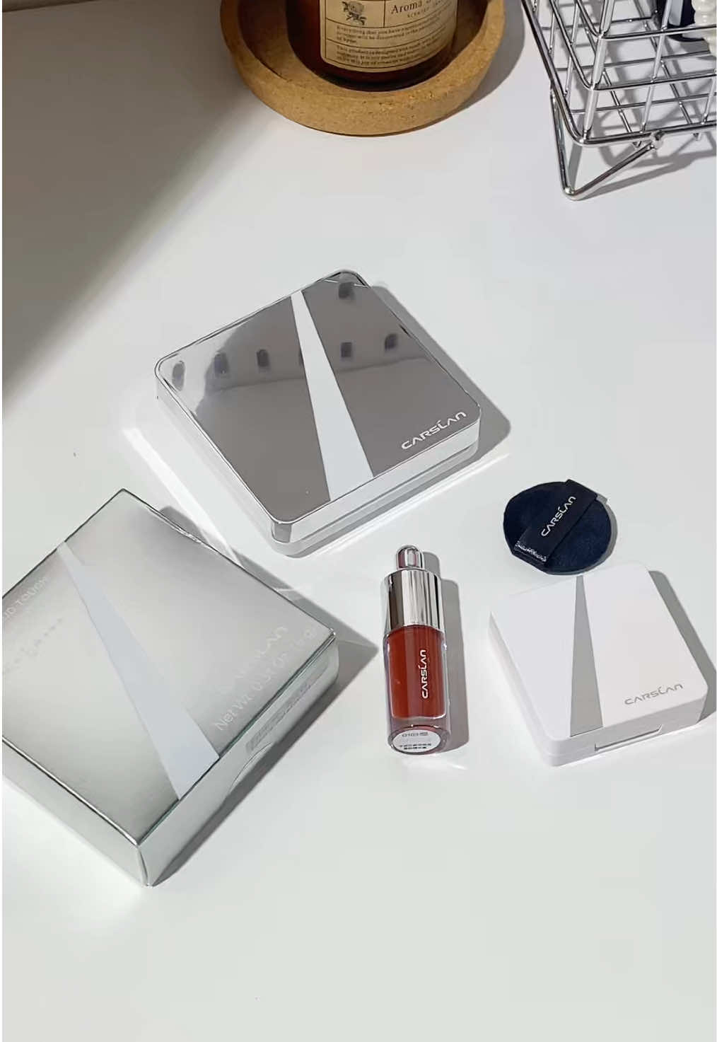 Senang la lepas ni nk reapplly sunscrren, pakai je bedak ni🫢 #carslan #carslancosmetic #compactpowder #reapplysunscreen #sunscreenpowder 