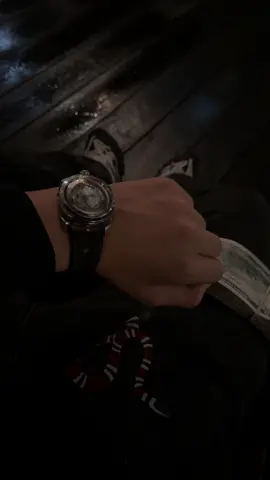 Watch this flop. #chrisheynjr #Lifestyle #niche #chrisheyn #motion #targetaudience #fashion #dump #Lifestyle #rich #svj #fyp 
