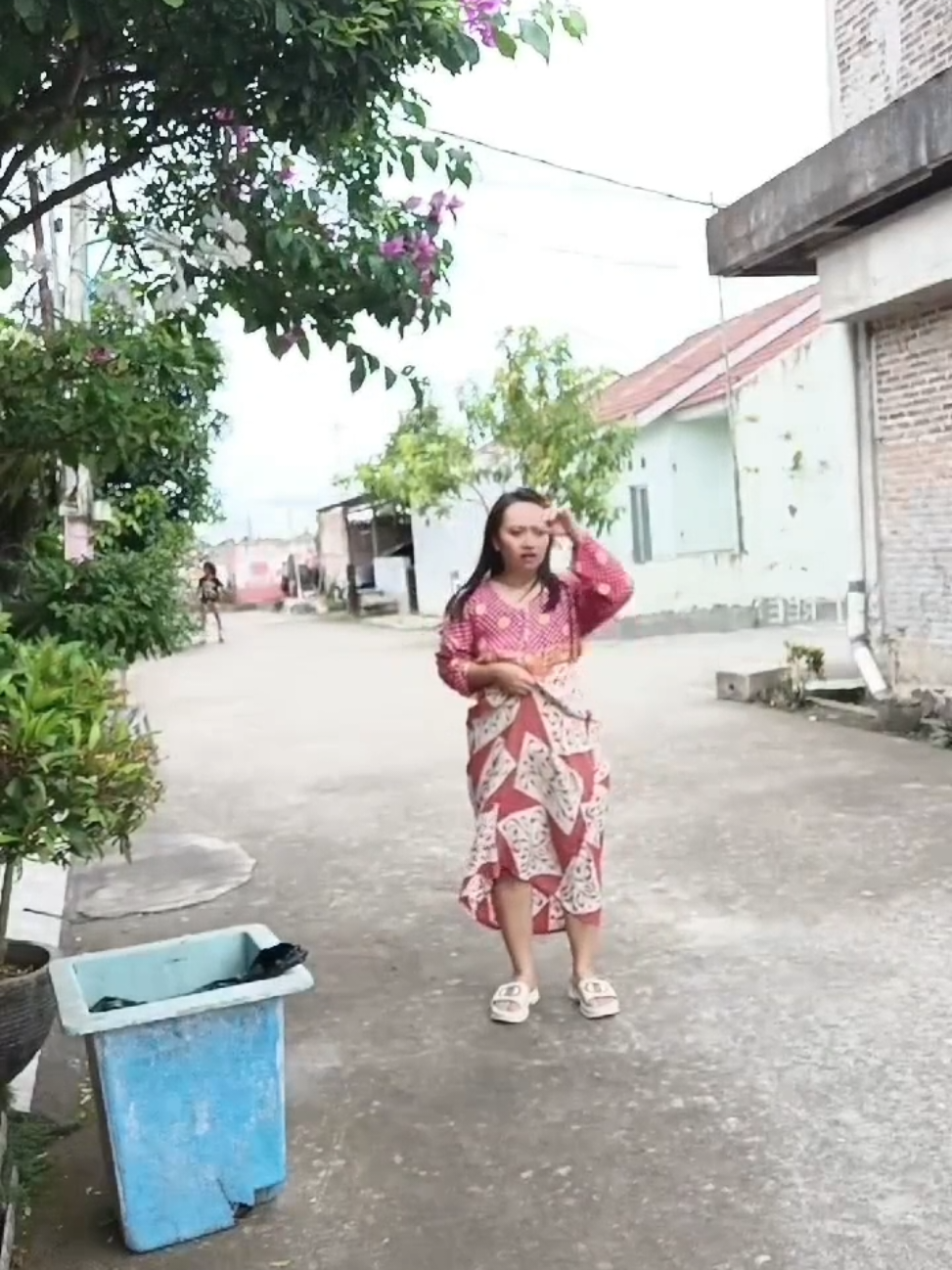 kumpulan vidio lucu pasutri bikin ngakak 😅😅😅#kleofadila #dramakomedi #komeditiktok #lucu #emakemak #suamiistri #fyp #trendingtiktok 