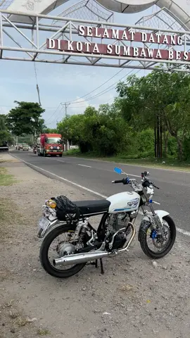 Alhamdulillah sudah sampai di sumbawa besar ,gass lagi sampai acara dulurr 🤗💨 #cbputih  #mulgank  #cbsumbawa  #1dekadecbsumbawa  #mulgank  #fypage 