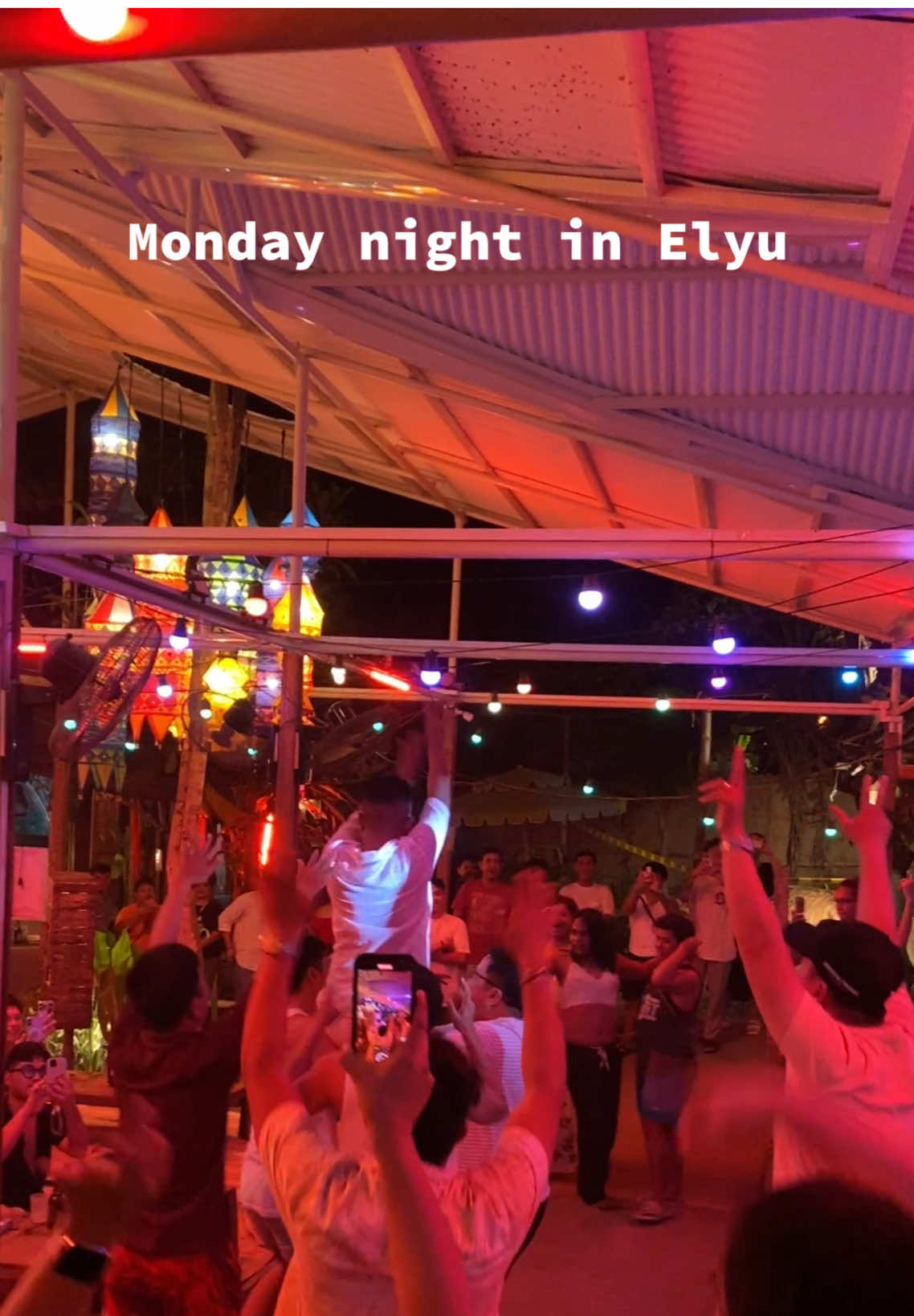 Elyu Nightlife 🤙 #elyu #nightlife #monday #flotsamjetsam #party #trending #fyp 