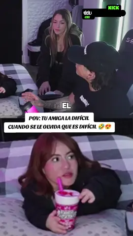 TODOS TENEMOS ESA AMIGA 🤣 . . . . #monroypapi  #kick #paratii  #Viral  #pageforyou #saraclips   #clipsdetwitch  #clipsckick  #twitchstreamer  #streamer  #colombia  #westcolclips # #mrstiventc  #manolitorojitas 