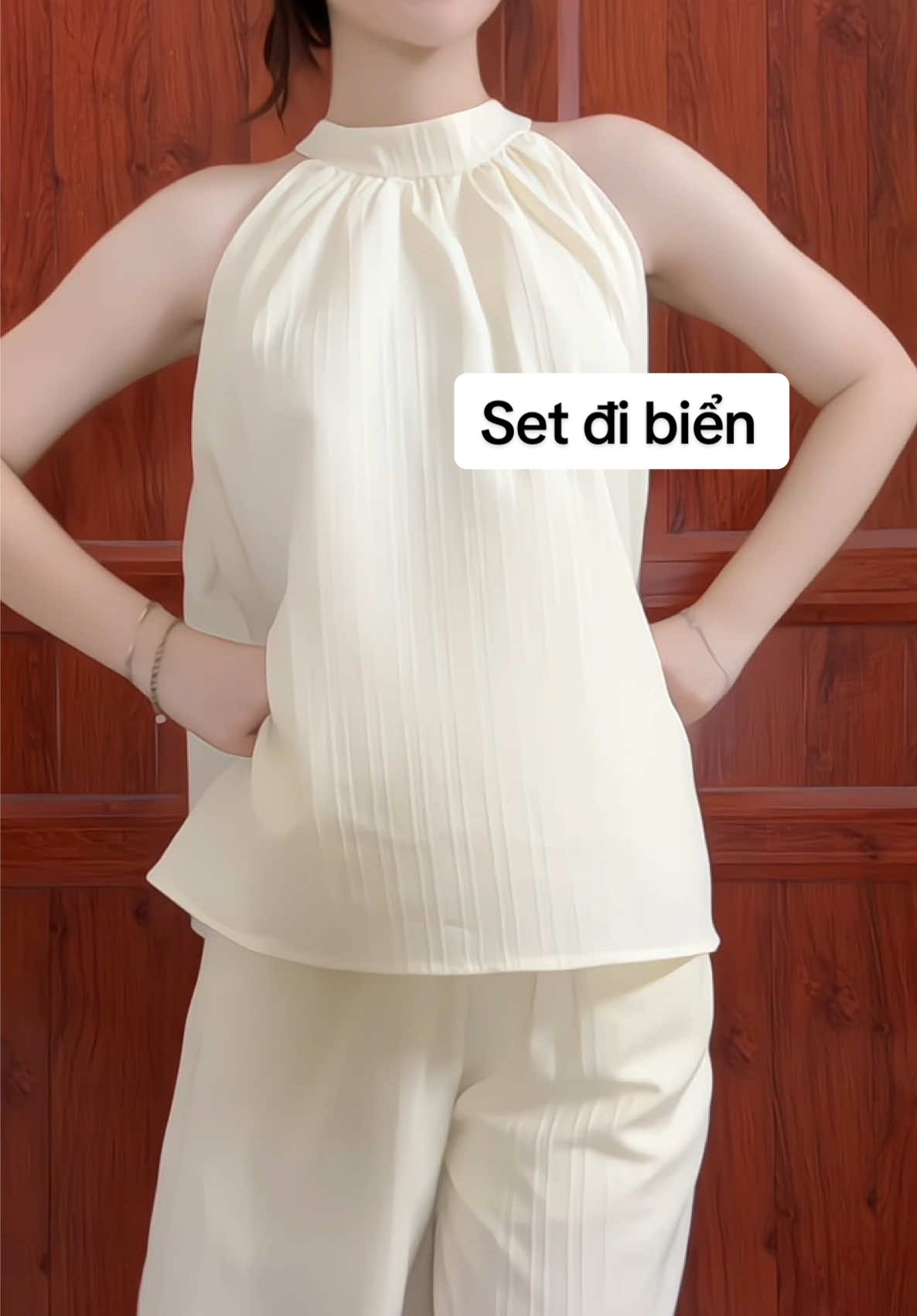 Biển bủng gì chưa ngừi đẹp#outfit #xuhuong 