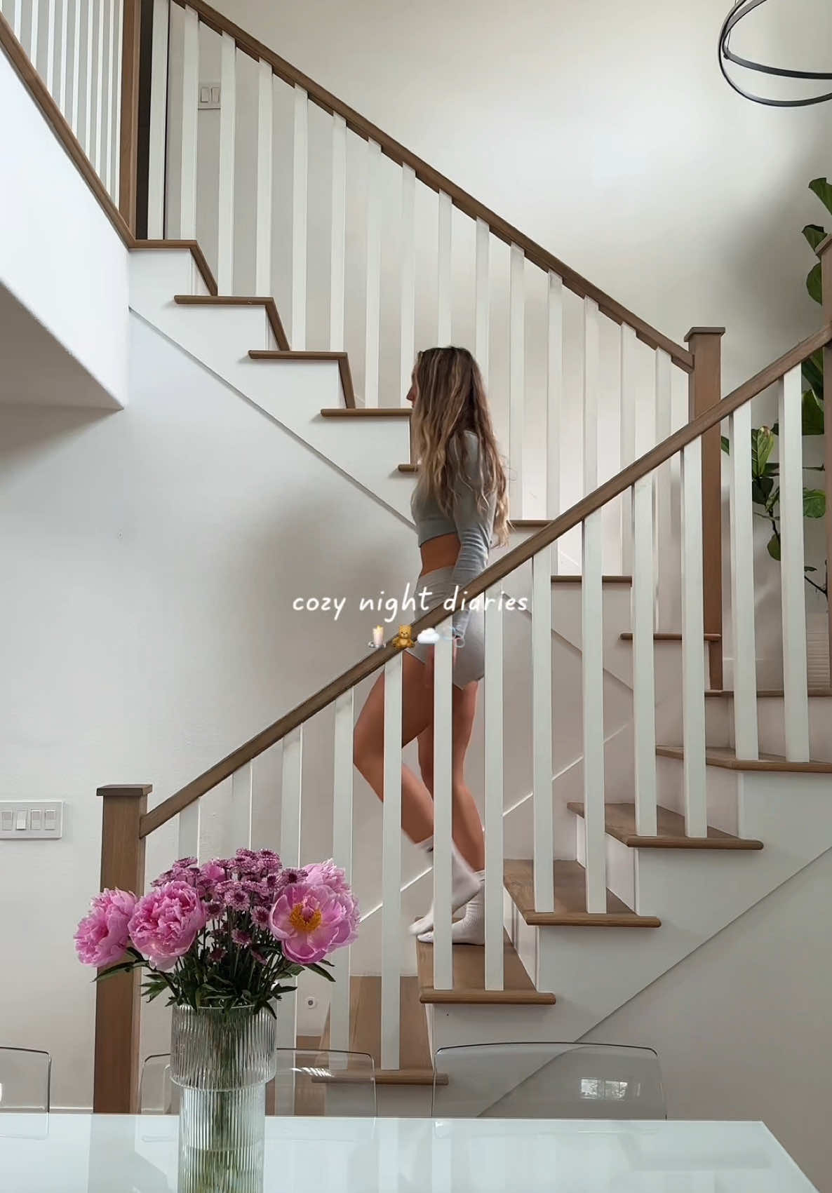 cozy night in diaries ☁️🧸 shower routine, skincare, homemade pizza, cat cuddles & comfort show kind of night ✨🕯️ soft girl energy only 💗 #cozynightin #cozynightroutine #nightroutine #selfcareroutine #unwindwithme #getunreadywithme #selfcarenight  #cozygirl #nighttimevibes  #showerroutine #cozyathome #cozyvibes #softgirtera #girlygirlaesthetic #beautyroutine #girltherapy #imjustagirl #cozyaesthetic @Nécessaire @Kin Social Tonics @Ogee Luxury Organics @SKIMS @Nathan James Home  