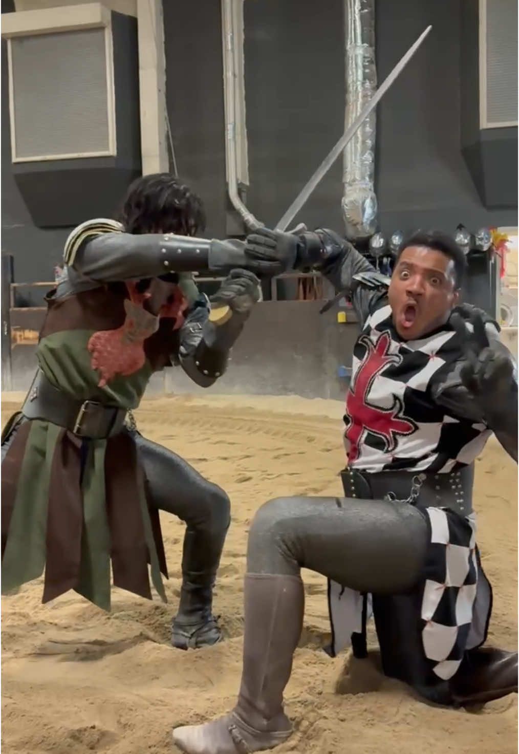 It’s an age gap thing😅 #knightsoftiktok #medievaltiktok #knighttok #medievalknights #fyp #medievaltimestiktok #emoknight #medievaltimes #oops @donquixote_donico @Alexander Silvestre 