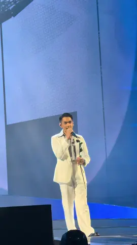 Ending nya membaGONGkan, nyengir lu pada @Afgan @Rossa 