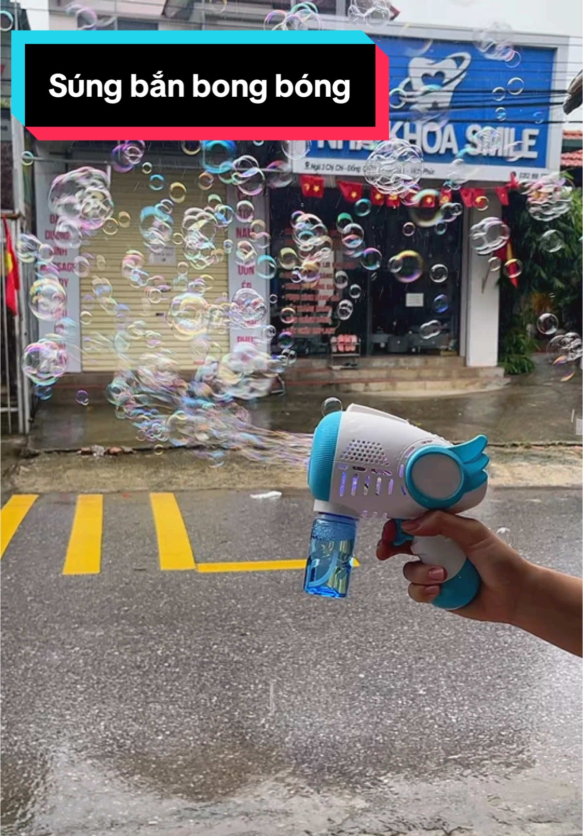 Súng bắn bong bóng giá tại kho #sung #bongbong #xuhuong#tiktokxuhuong #dodungtienich #flcheoxuhuong😋😍😍💯💯💯💥 #dodungthongminh #xuhuongtiktok #tiktok 