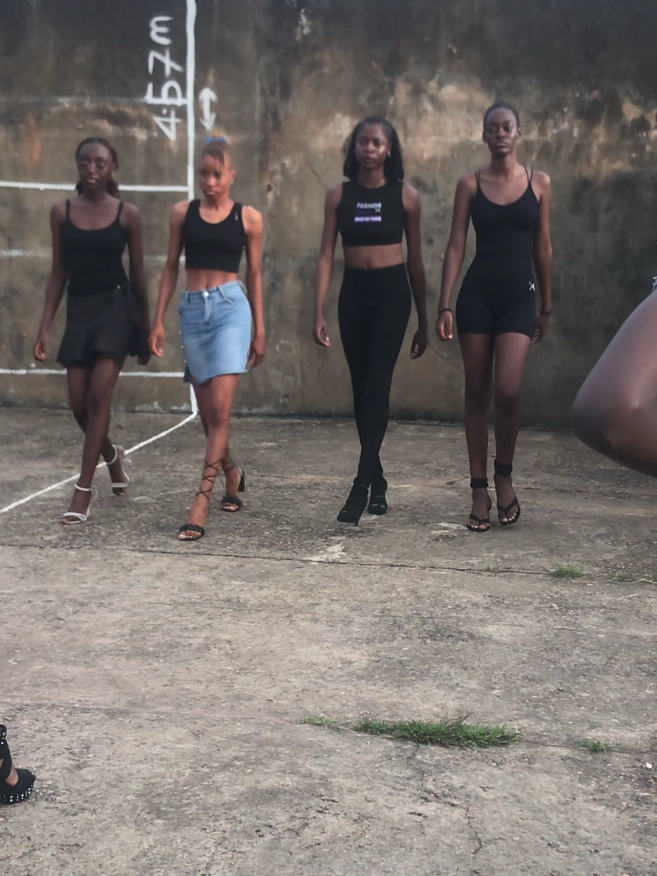 All models to the Catwalk📸 #fashiontiktok #model 