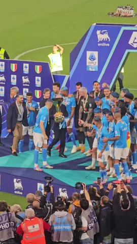 @SSC Napoli  @napoli @Lega Serie A #neiperteee #napolinelcuore #scudetto #campioniditalia #stadiodiegoarmandomaradona #virale #ag4iin 