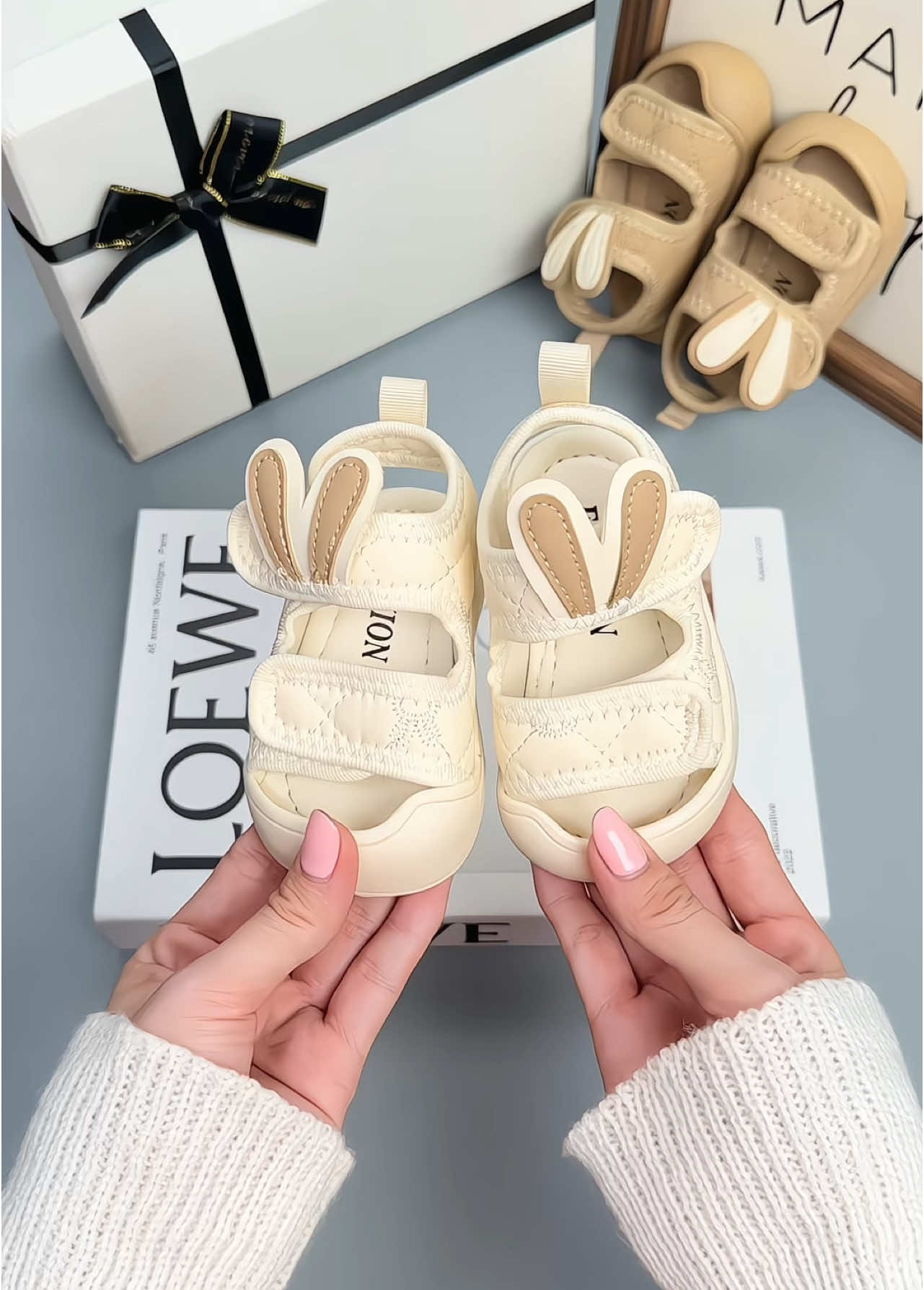 Sandal Tập Đi Đế Mềm Chống Trơn #achakids #sandaltapdichobe 