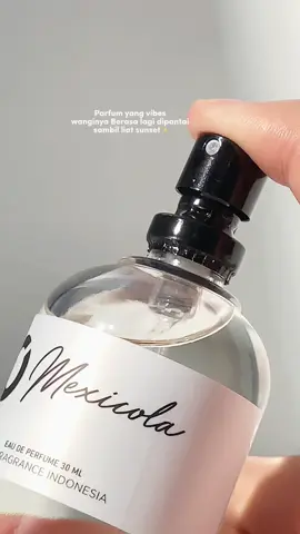 Parfum onix yang mexicola ini gausah diraguiin lagisih wanginya enak bangett✨  #onix #onixfragrance #onixmexicola #parfum #parfumtiktok 