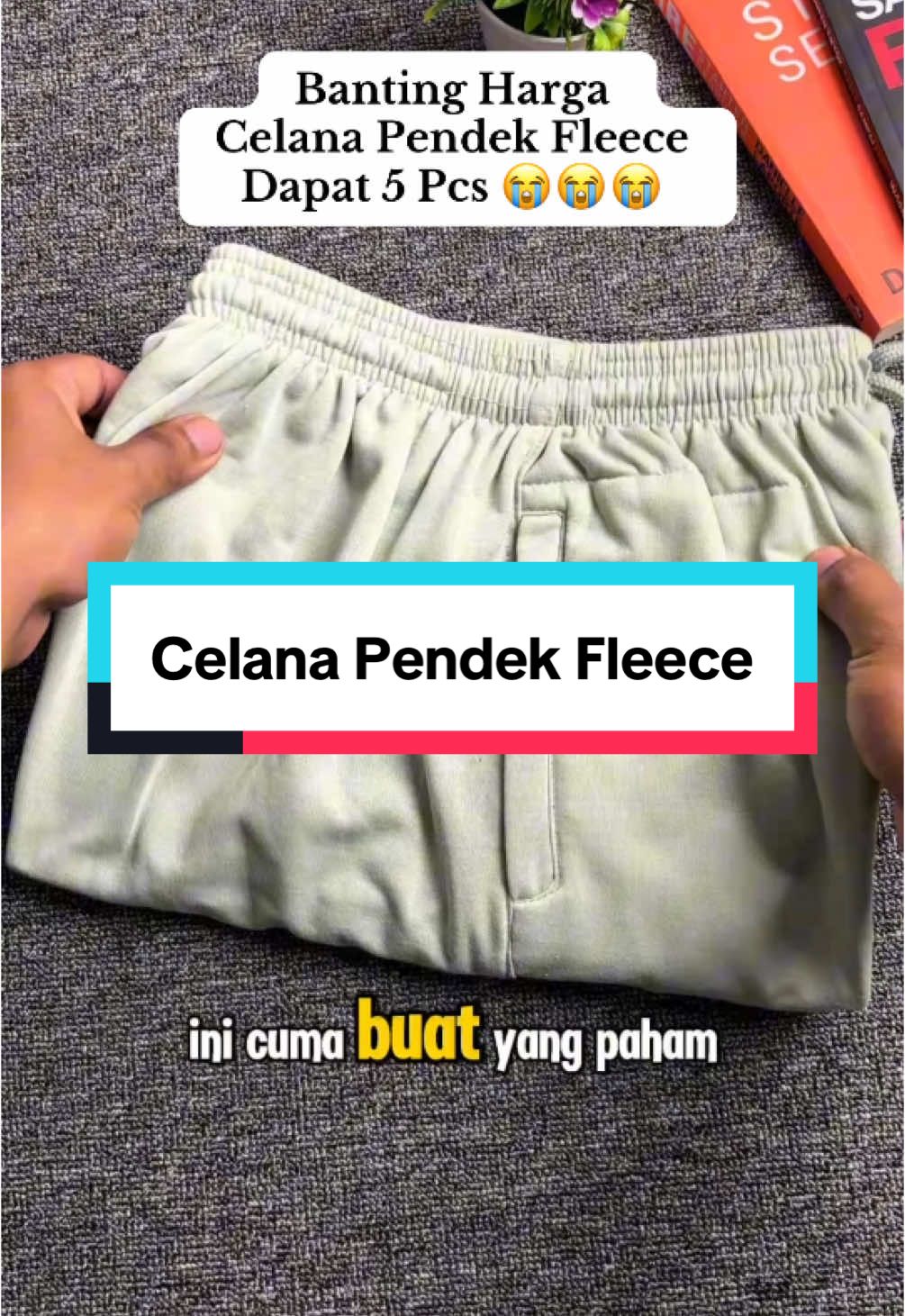Celana pendek bahan catton fleece 100 ribuan dapat 5 Pcs, cocok untuk santai atau nongkrong #celanapendeksantai #celanapendek #celanafleece #celanacowok #wibgajian #paydaysale 