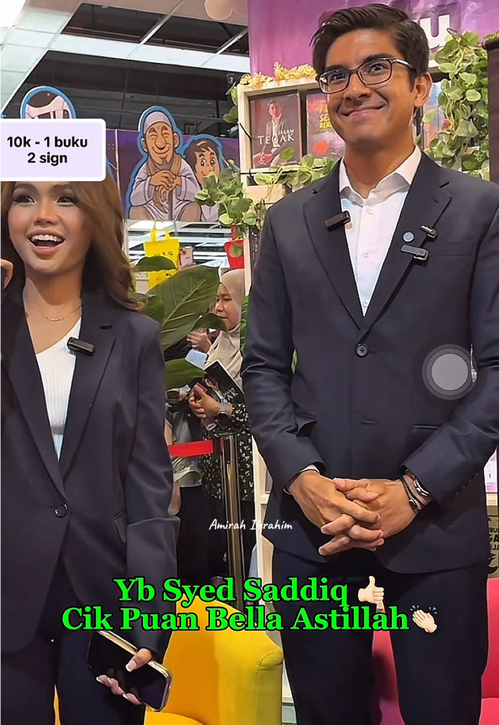 Penampilan istimewa Cik Puan Bella Astillah di PBAKL bersama YB Syed Saddiq.✨ Mmg win la host @Karangkraf Mall tadi 👏🏻🫶🏻 #karangkraf #pestabuku #BellaAstillah #SyedSaddiq #foryou 