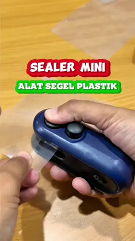 Gak zaman staples buat nyegel plastik atau snack! Pakai SEALER MINI ini aja 🔥 Cepat, praktis, dan hasilnya RAPI! 💯 Cuma geser langsung NYEGEL! Cocok buat: ✔️ Nyegel plastik snack ✔️ Nyegel bumbu dapur ✔️ Usaha repack / jualan kecil-kecilan 📦 Portable & mudah dibawa 💡 Wajib punya buat ibu rumah tangga & pebisnis! 🛒 Cek keranjang sekarang sebelum kehabisan! Harga Bisa Berubah Sewaktu-waktu Tergantung Masa Promosi. #SealerMini #AlatSegelPlastik #AlatDapurViral #SealerSnack #wibgajian 