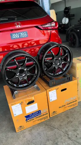 Thank you bossku support 🤝 New rim 🛞 Aow ce28 16x7 Et40🇹🇭✅ Glossy black 🖤 New sport spring 🛞 Ftune sport spring ✅ #fyp  #viral  #CapCut 