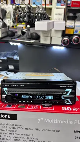Radio me ekran me hapje automatike 