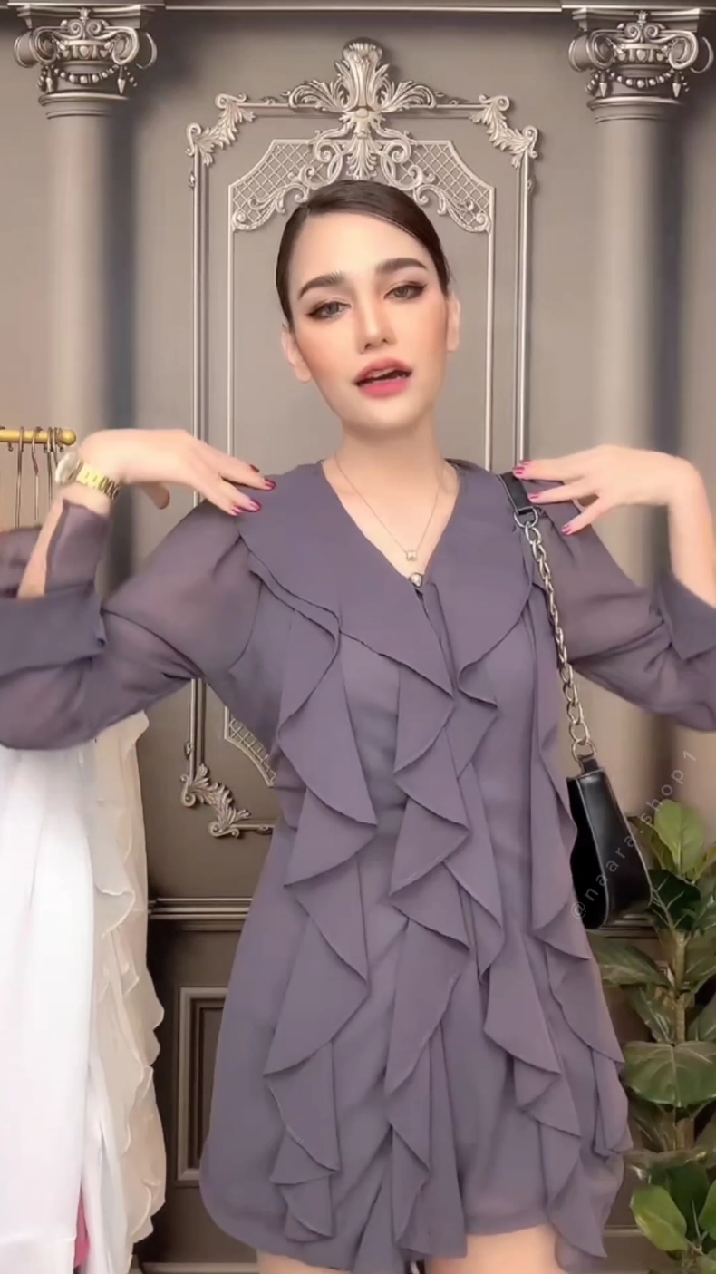 Pretty Set ( พริตตี้ เซ็ท ) เสื้อพร้อมกางเกงขาสั้นมีซับใน#ชุดเซ็ต #ชุดเซ็ตยอดฮิต #เสื้อผ้าสาวอวบ #ชุดเซ็ทสวยๆ #ชุดเซ็ตยอดฮิต #ชุดเซ็ทสาวอวบ #ชุดเซ็ทผ้าชีฟอง #ชุดเซ็ทสวยหรูดูแพง #ชุดเซ็ทพริ้วๆ #ชุดพริ้วๆ #ชุดเซ็ทเสื้อกางเกงขาสั้น #เสื้อชีฟอง #เสื้อผ้าสาวอวบ #เสื้อผ้าผู้หญิง #ชุดเซ็ทระบายขนมชั้น 