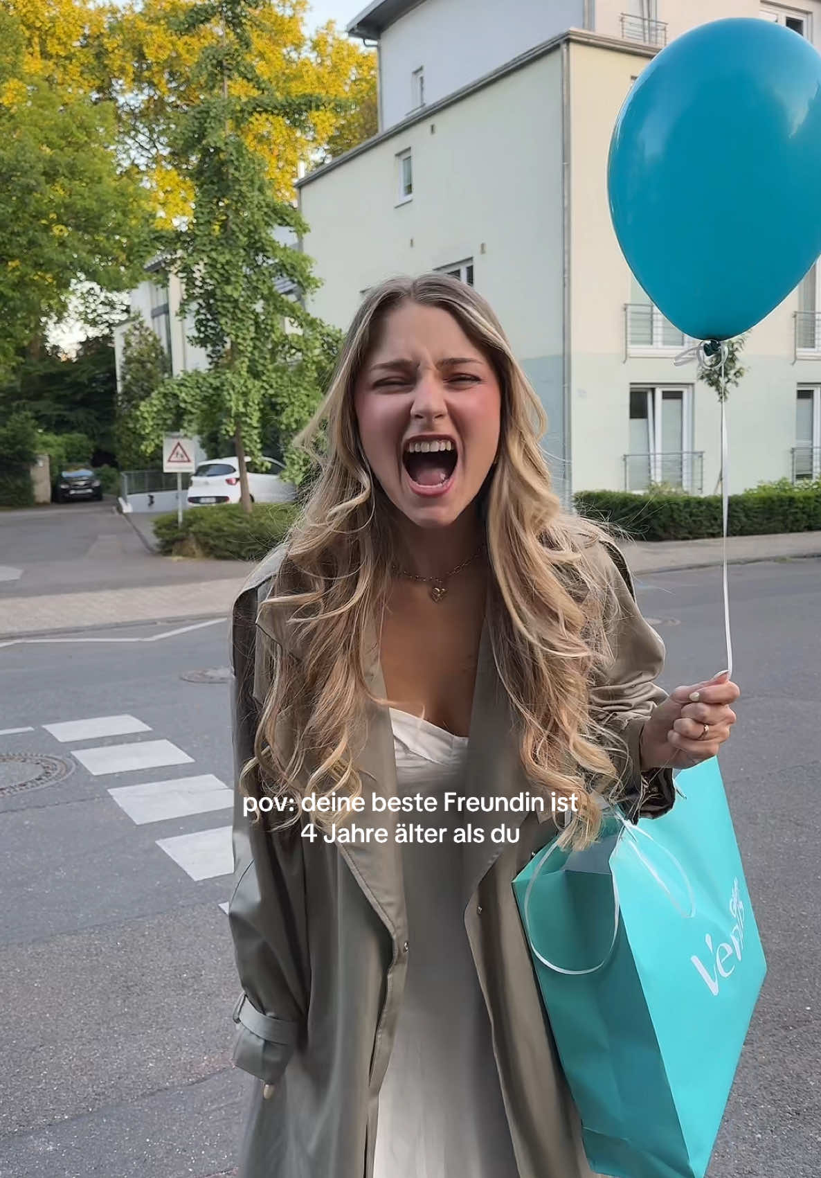 die macht mir halt echt Ansagen @ANNI #fyp #besties #agegap #bestfriend #olderfriends #relatable #bestefreundin #freundschaft #longdistancefriendship 