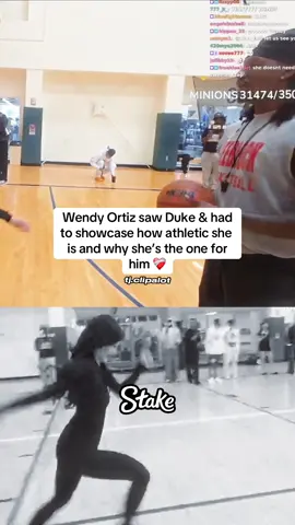 Wendy Ortiz saw Duke & had to showcase how athletic she is and why she’s the one for him ❤️‍🩹 #dukedennis 