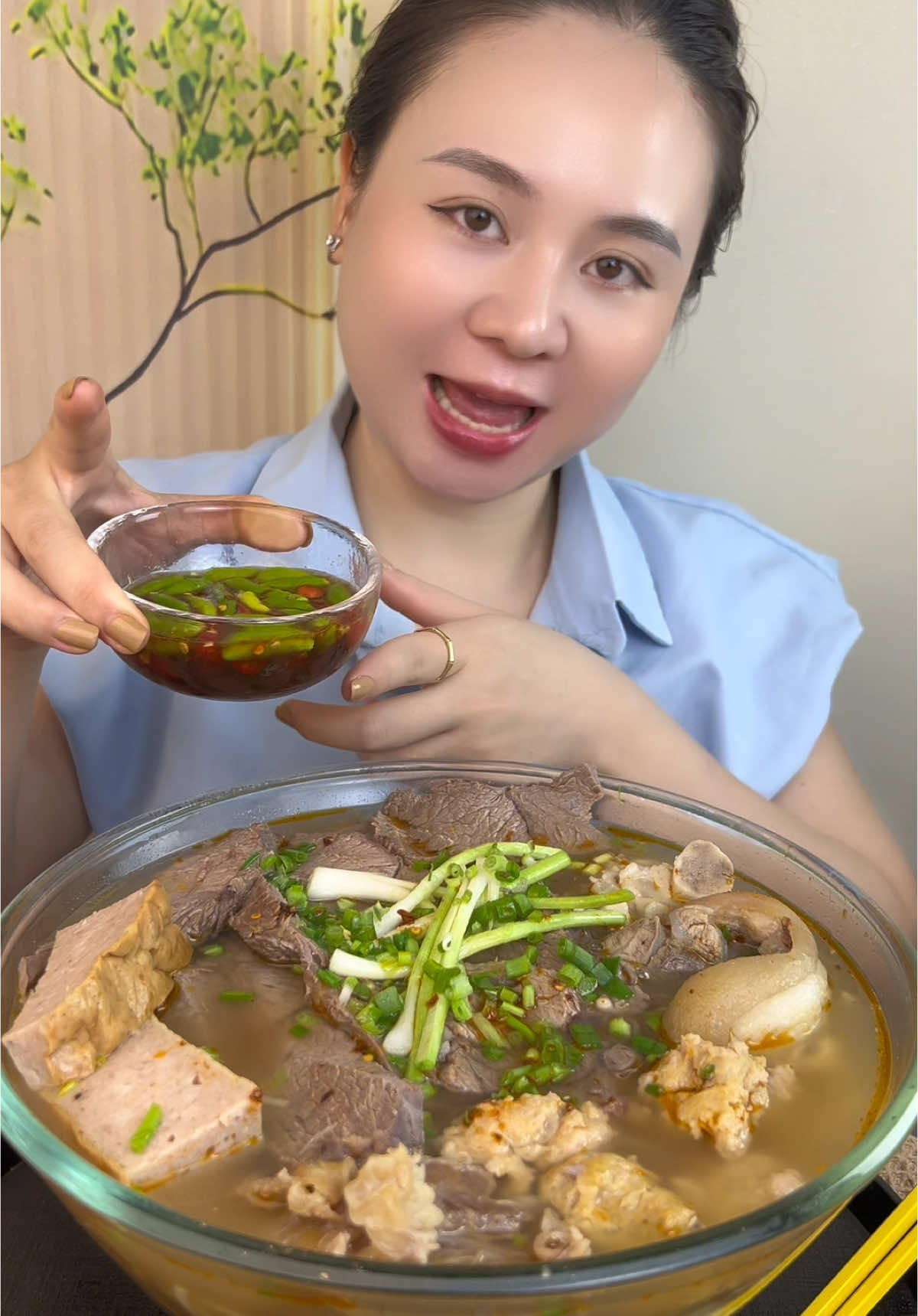Mưa mưa đẩy nhẹ tô bún bò #diemlinhmukbang #diemlinh 