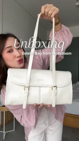 New baby🤍  #mossdoom #bag #tasputih #tas #slingbag 